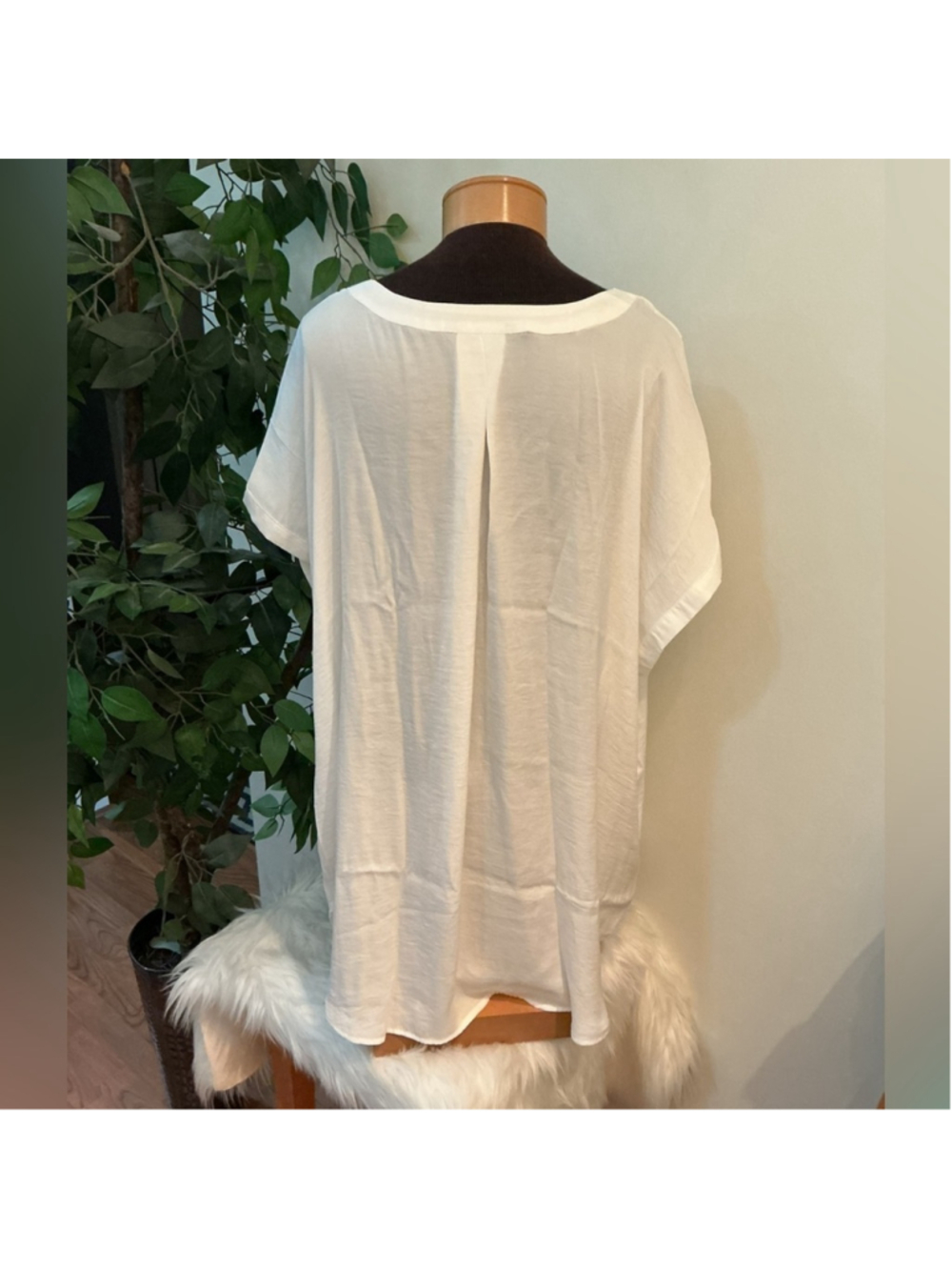 Simply Vera Vera Wang Cuffed dolman sleeve popover v neck blouse 3X - Picture 4 of 10